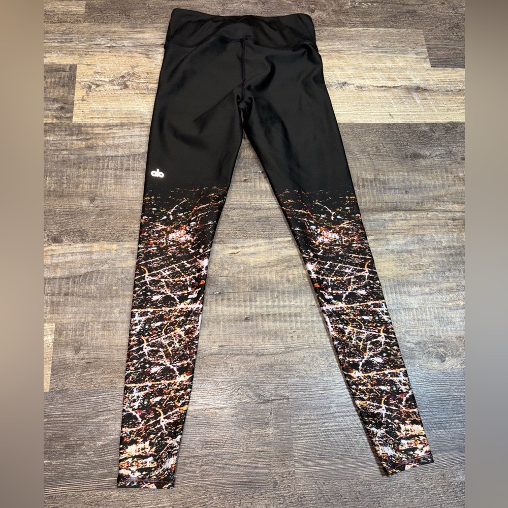 Alo Yoga Leggings Size Small Buttery Soft black airbrush City Lights Pattern